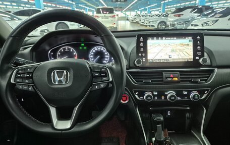 Honda Accord IX рестайлинг, 2020 год, 1 715 000 рублей, 10 фотография