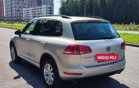 Volkswagen Touareg III, 2011 год, 1 990 000 рублей, 14 фотография