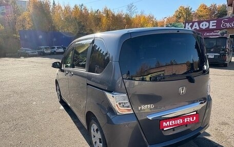 Honda Freed I, 2014 год, 1 040 000 рублей, 5 фотография