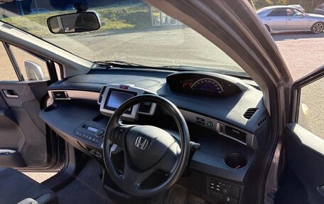 Honda Freed I, 2014 год, 1 040 000 рублей, 20 фотография