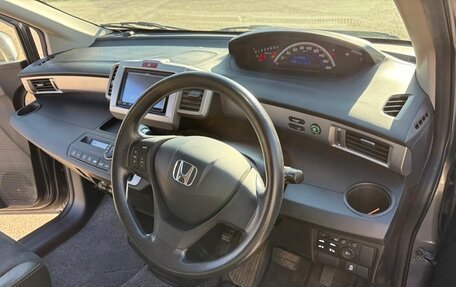 Honda Freed I, 2014 год, 1 040 000 рублей, 22 фотография