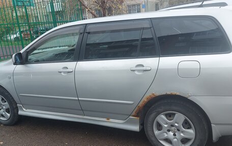 Toyota Corolla, 2004 год, 460 000 рублей, 3 фотография