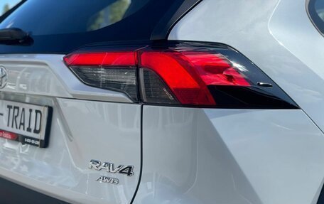 Toyota RAV4, 2025 год, 3 930 000 рублей, 8 фотография