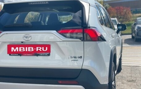 Toyota RAV4, 2025 год, 3 930 000 рублей, 9 фотография