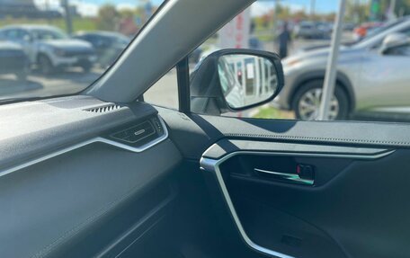 Toyota RAV4, 2025 год, 3 930 000 рублей, 22 фотография