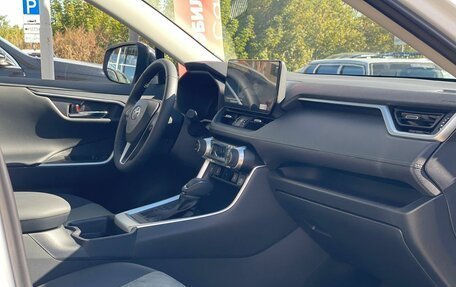 Toyota RAV4, 2025 год, 3 930 000 рублей, 27 фотография
