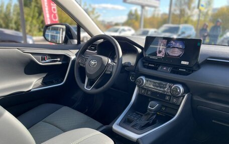 Toyota RAV4, 2025 год, 3 930 000 рублей, 28 фотография