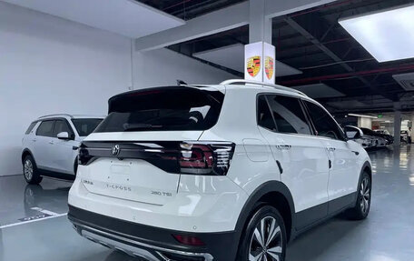 Volkswagen T-Cross I, 2022 год, 1 335 334 рублей, 9 фотография