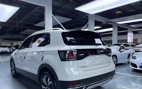 Volkswagen T-Cross I, 2022 год, 1 335 334 рублей, 10 фотография