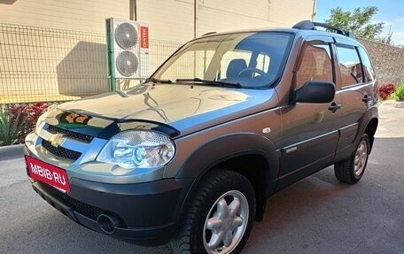 Chevrolet Niva I рестайлинг, 2011 год, 575 000 рублей, 1 фотография
