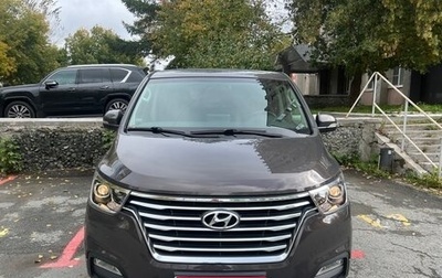 Hyundai Grand Starex Grand Starex I рестайлинг 2, 2019 год, 4 900 000 рублей, 1 фотография