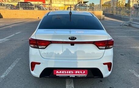 KIA Rio IV, 2018 год, 1 550 000 рублей, 4 фотография