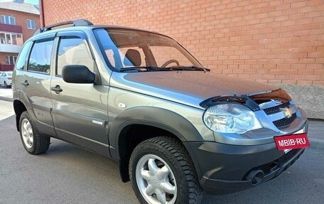 Chevrolet Niva I рестайлинг, 2011 год, 575 000 рублей, 5 фотография