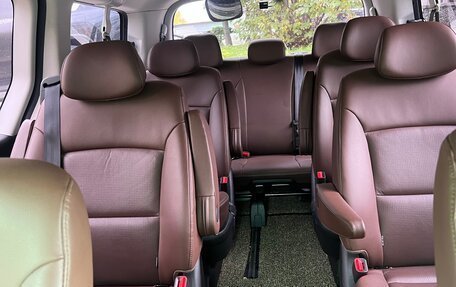 Hyundai Grand Starex Grand Starex I рестайлинг 2, 2019 год, 4 900 000 рублей, 6 фотография