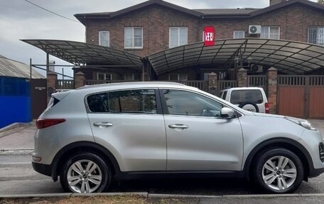 KIA Sportage IV рестайлинг, 2016 год, 1 600 000 рублей, 2 фотография