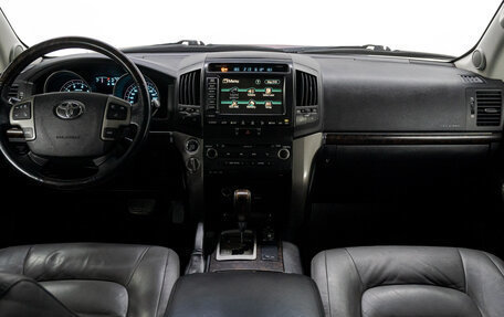 Toyota Land Cruiser 200, 2008 год, 2 425 000 рублей, 20 фотография