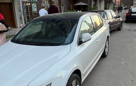 Skoda Superb III рестайлинг, 2012 год, 950 000 рублей, 12 фотография