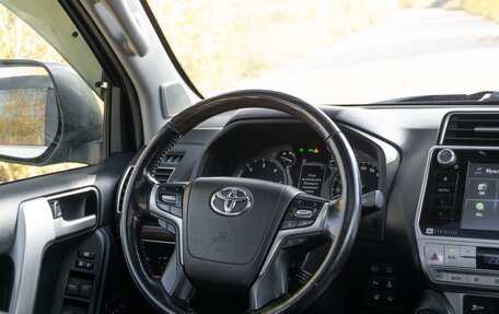 Toyota Land Cruiser Prado 150 рестайлинг 2, 2019 год, 5 150 000 рублей, 17 фотография