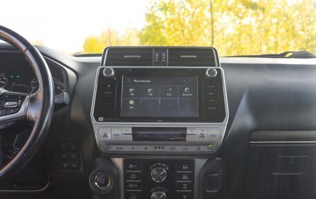 Toyota Land Cruiser Prado 150 рестайлинг 2, 2019 год, 5 150 000 рублей, 21 фотография