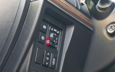 Toyota Land Cruiser Prado 150 рестайлинг 2, 2019 год, 5 150 000 рублей, 24 фотография