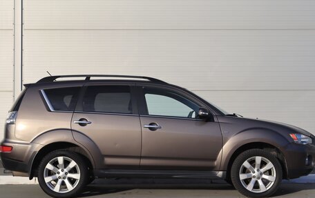 Mitsubishi Outlander III рестайлинг 3, 2011 год, 1 400 000 рублей, 3 фотография