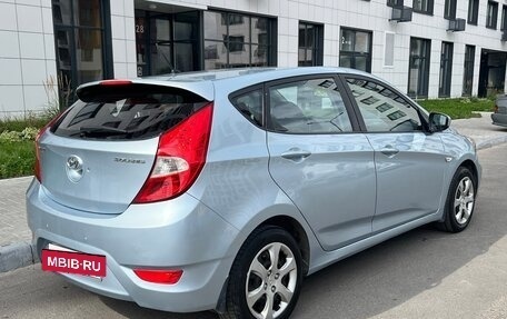 Hyundai Solaris II рестайлинг, 2011 год, 599 000 рублей, 5 фотография