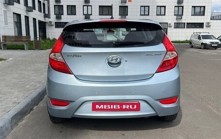 Hyundai Solaris II рестайлинг, 2011 год, 599 000 рублей, 4 фотография