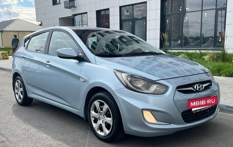 Hyundai Solaris II рестайлинг, 2011 год, 599 000 рублей, 7 фотография