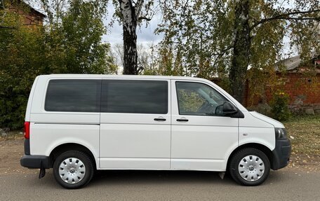 Volkswagen Caravelle T5, 2012 год, 2 000 000 рублей, 3 фотография