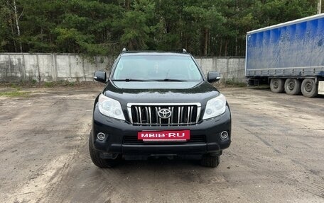 Toyota Land Cruiser Prado 150 рестайлинг 2, 2013 год, 2 550 000 рублей, 10 фотография