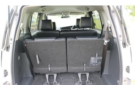 Toyota ISis I, 2012 год, 1 120 000 рублей, 19 фотография