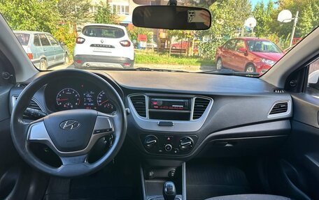Hyundai Solaris II рестайлинг, 2021 год, 950 000 рублей, 3 фотография