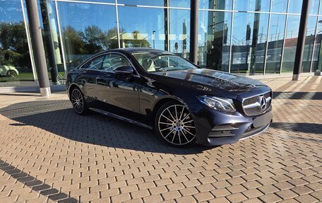 Mercedes-Benz E-Класс, 2019 год, 4 190 000 рублей, 7 фотография