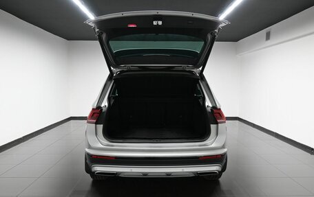 Volkswagen Tiguan II, 2018 год, 2 845 000 рублей, 7 фотография