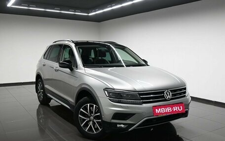 Volkswagen Tiguan II, 2018 год, 2 845 000 рублей, 5 фотография