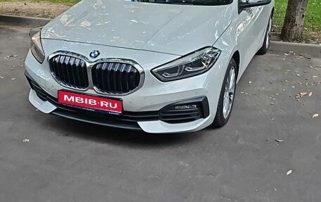 BMW 1 серия, 2020 год, 2 200 000 рублей, 1 фотография