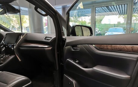 Toyota Alphard III, 2021 год, 4 650 000 рублей, 17 фотография