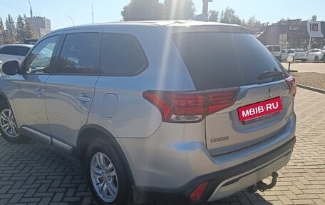 Mitsubishi Outlander III рестайлинг 3, 2018 год, 1 554 000 рублей, 11 фотография