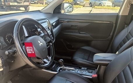 Mitsubishi Outlander III рестайлинг 3, 2018 год, 1 554 000 рублей, 5 фотография