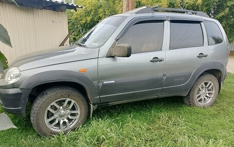 Chevrolet Niva I рестайлинг, 2009 год, 465 000 рублей, 3 фотография