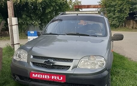 Chevrolet Niva I рестайлинг, 2009 год, 465 000 рублей, 2 фотография