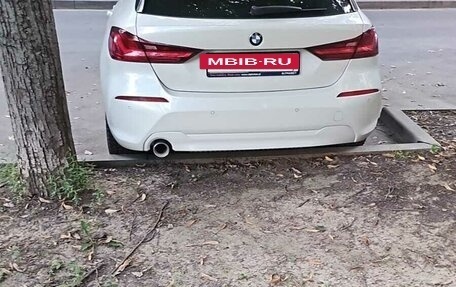 BMW 1 серия, 2020 год, 2 200 000 рублей, 2 фотография