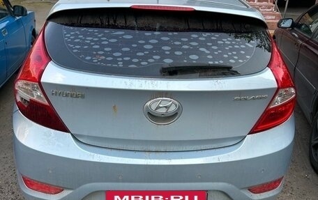 Hyundai Solaris II рестайлинг, 2012 год, 800 000 рублей, 8 фотография