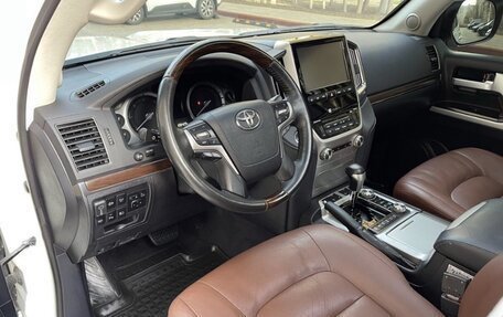 Toyota Land Cruiser 200, 2016 год, 6 350 000 рублей, 5 фотография