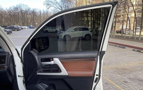Toyota Land Cruiser 200, 2016 год, 6 350 000 рублей, 8 фотография