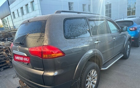 Mitsubishi Pajero Sport II рестайлинг, 2013 год, 1 653 000 рублей, 3 фотография