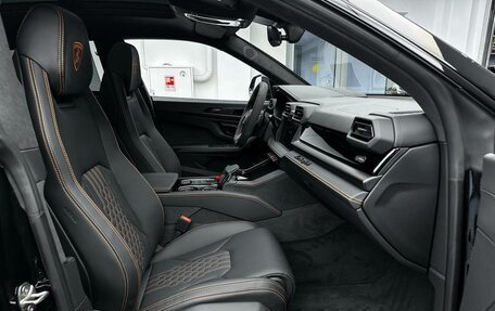 Lamborghini Urus I, 2025 год, 46 700 000 рублей, 15 фотография