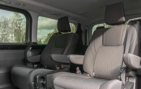 Toyota HiAce H300, 2021 год, 2 800 000 рублей, 12 фотография