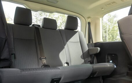 Toyota HiAce H300, 2021 год, 2 800 000 рублей, 13 фотография