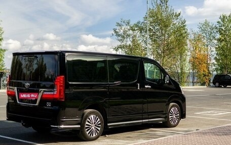 Toyota HiAce H300, 2021 год, 2 800 000 рублей, 7 фотография